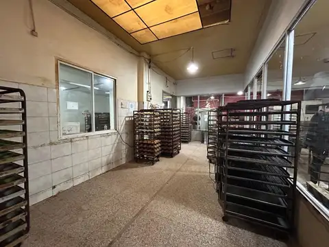 LOCAL INDUSTRIAL AVELLANEDA ALQUILER