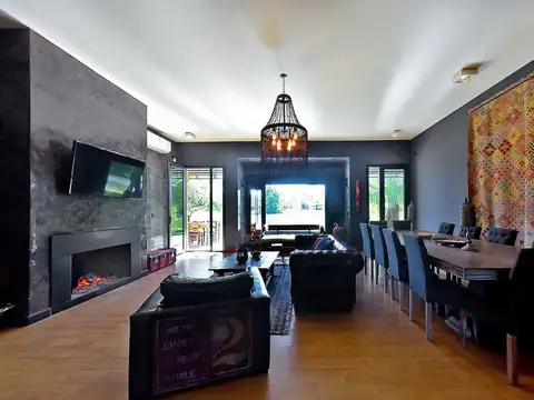 Casa en Venta en Vicente Casares, USD 670.000