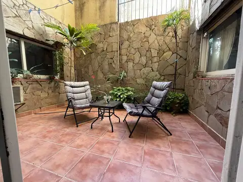 Departamento con PATIO 4 Ambientes en Venta