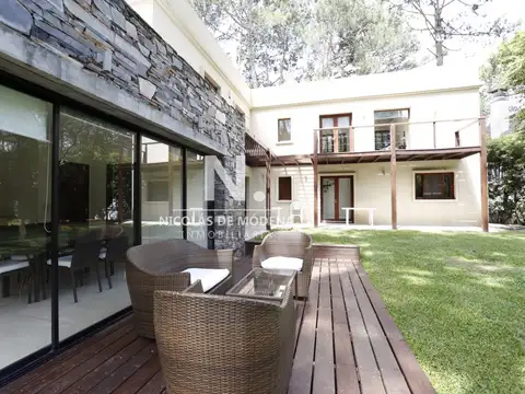 Casa dentro complejo solanas barrio cerrado