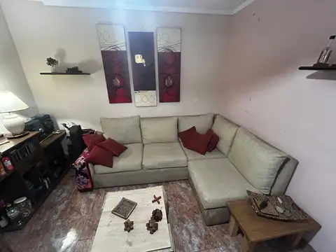 Depto Tipo Casa 4 ambientes con 2 baños