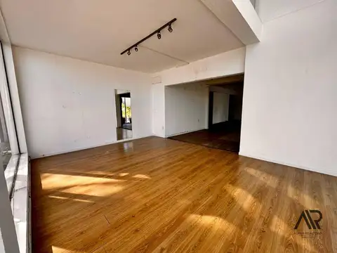 Local en Alquiler en Punta del Este, USD 5.000