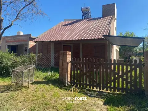 Casa 3 ambientes con 2 baños