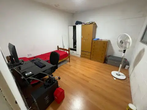 CASA TRES DORMITORIOS CON COCHERA + ESCRITORIO