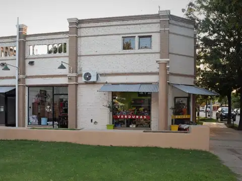 Avenida Mullally Esquina Italia