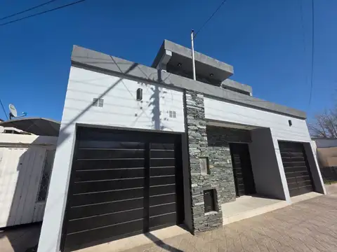 Casa en Venta B° Antártida Argentina, Luzuriaga