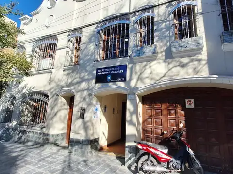 Casa en VENTA en calle 20 de Febrero al 400, Salta, Argentina 400