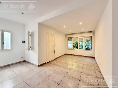 Casa 4 ambientes en venta. Quilmes. Reciclada