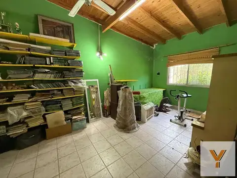 Casa 12 ambientes con 4 baños