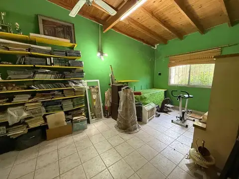 Casa 12 ambientes con 4 baños