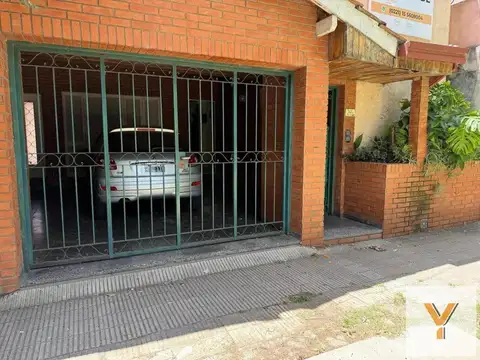 Casa en venta - 6 Dormitorios 4 Baños - Tolosa