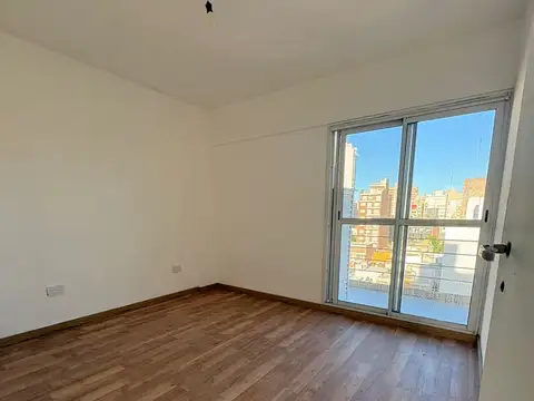 Departamento en Alquiler en Abasto, $ 650.000