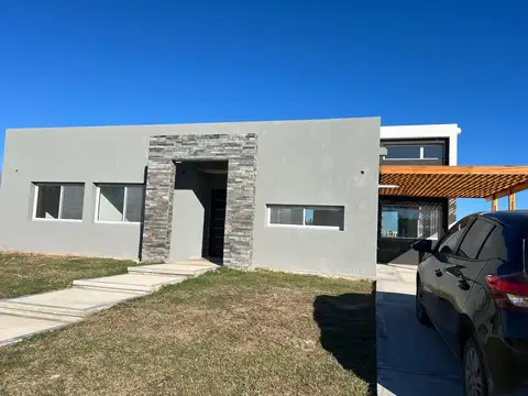 Casa venta Barrio NATIVAS Puertos del lago Escobar