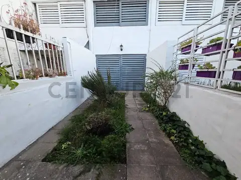 José Esteban Bustos 1600, Piso 0
