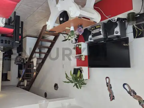Excelente oportunidad dúplex de 2 dormitorios ubicado en el corazón del Cerro de las Rosas.