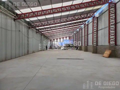 Galpon en Alquiler 25  mts Frente