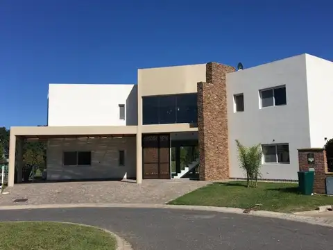 Haras Santa Maria, Casa en Venta.