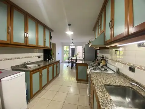 Casa en venta Castelar norte.