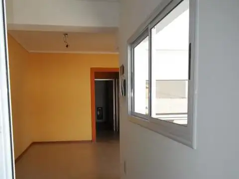Departamento 2 Ambientes - Liniers. Zona residencial