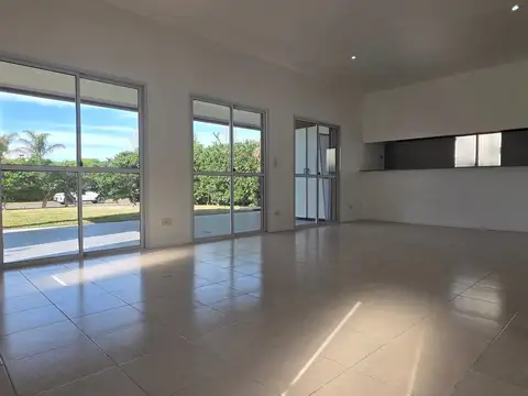 VENTA CASA 4AMB SAN EDUARDO PILAR DEL ESTE