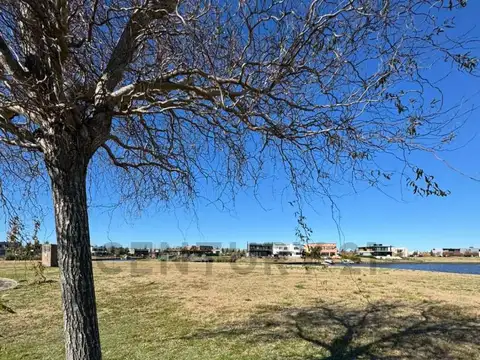 Lote al agua y salida al río Luján, con amarra -  El Naudir Aguas Privadas Etapa II