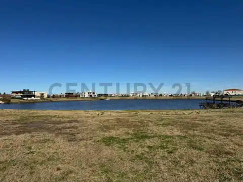 Lote al agua y salida al río, con amarra propia en El Naudir Aguas Privadas