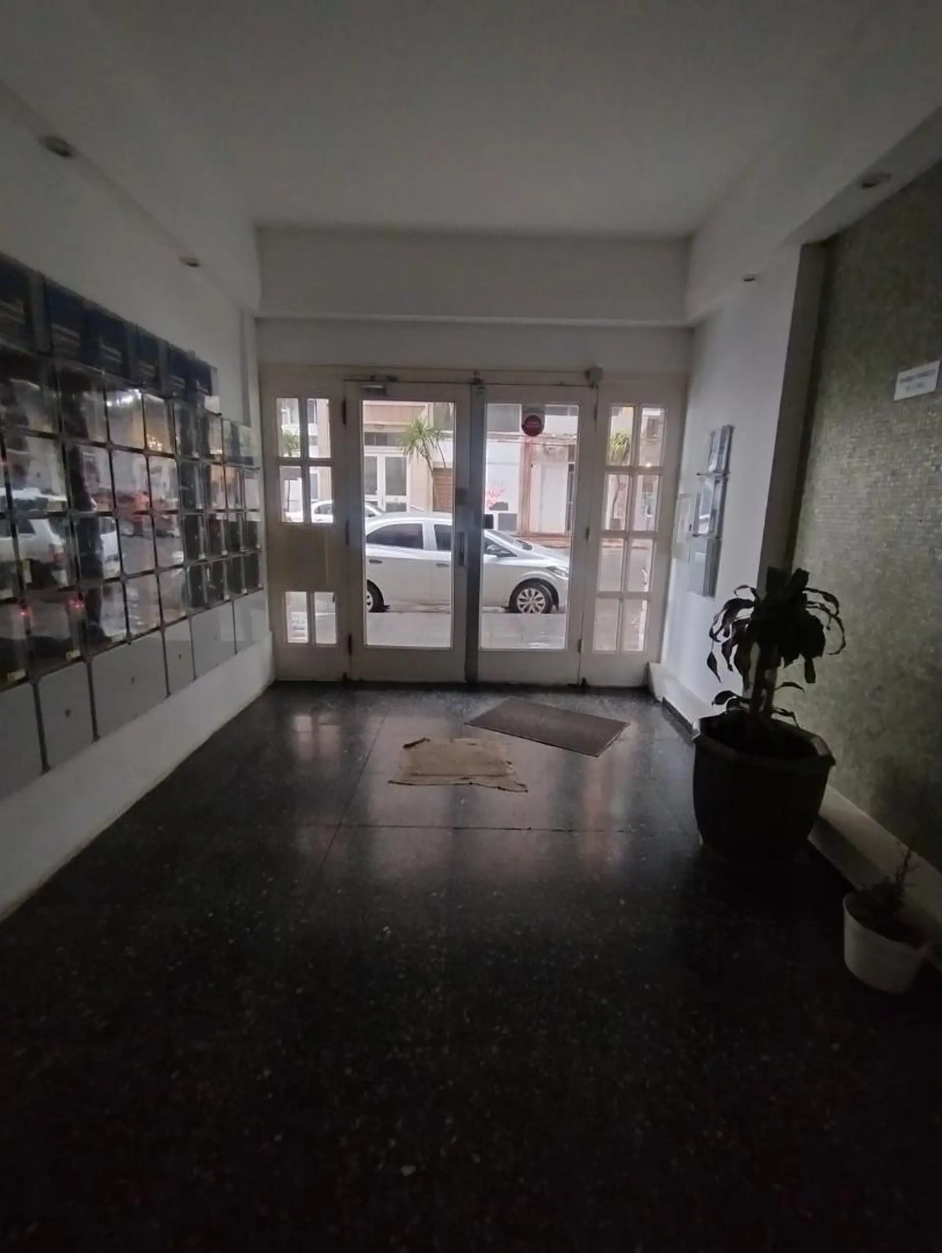 Depto 1 amb divisible, 35m² en planta baja — Zona Guemes
