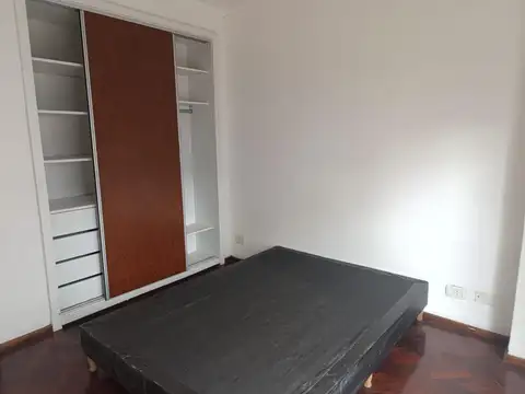 Departamento 5 ambientes con 1 baño