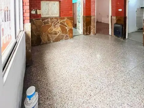 Depto Tipo Casa en Venta en Tiro Suizo, USD 32.000