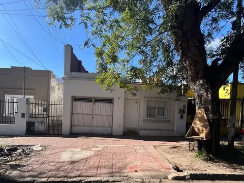 Moyano 6300