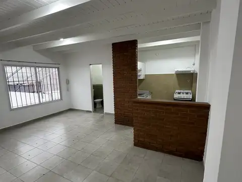 Departamento en Alquiler en Barrio Naón, $ 700.000