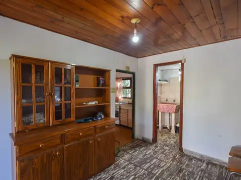 Casa 2 ambientes con 1 baño