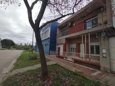 VENTA Casa 3 dormitorios. San Lorenzo