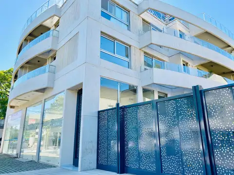 Sensacional departamento en alquiler con cochera sobre la exclusiva Av. libertador en Martinez.