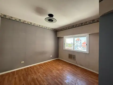 Departamento en Alquiler en Parque Avellaneda, $ 900.000