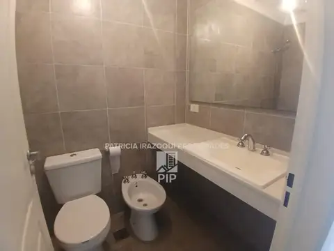 Departamento en Alquiler en Haedo, $ 450.000