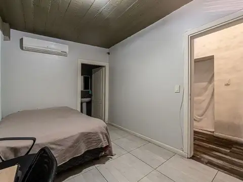 Casa en Alquiler con 2 cocheras