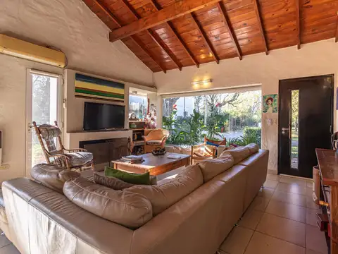 Casa en Alquiler en Los Troncos, $ 1.300.000