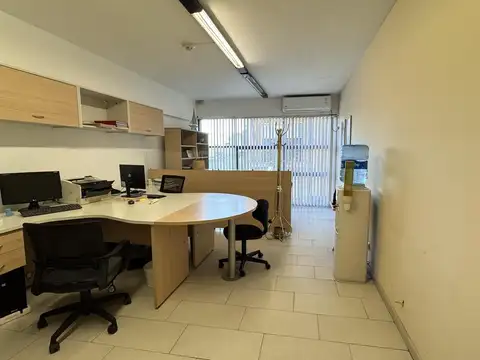 Pasaje Araya 600 - Oficina en Venta con Cochera, Zona Centro