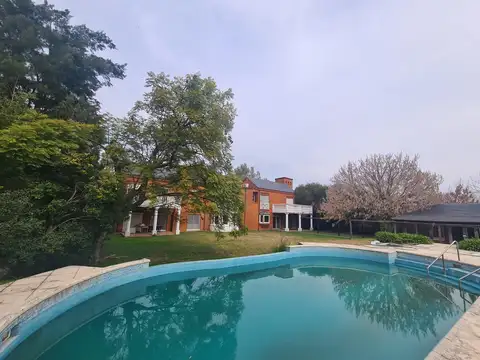 Imponente casa a refaccionarse en Lomas de San Isidro, sobre 2700 m2