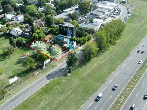 Venta Lote en Km 38,5 sobre Colectora Ramal Pilar: 612 m². Edificación máx: 3 Plantas