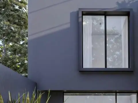 Casa 5 ambientes con 4 baños