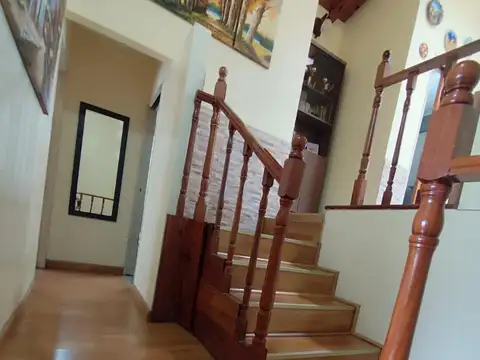 Depto Tipo Casa en Venta en Pompeya, USD 98.000