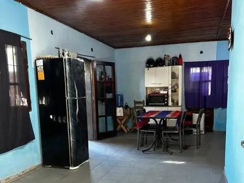 Casa 4 ambientes con 1 baño