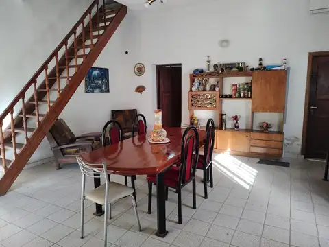 Casa 4 ambientes con 1 baño