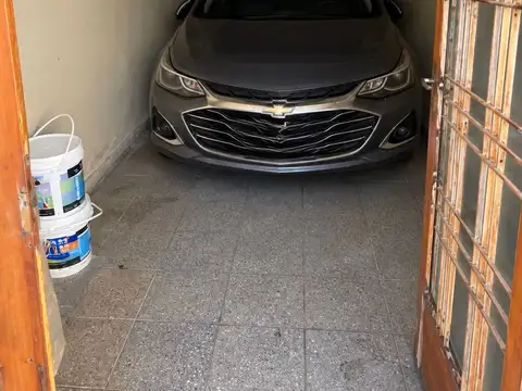 Venta casa 4 dormitorios con patio b Ayacucho