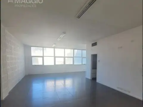 Oficina en Alquiler en Ramos Mejía Sur, $ 890.000