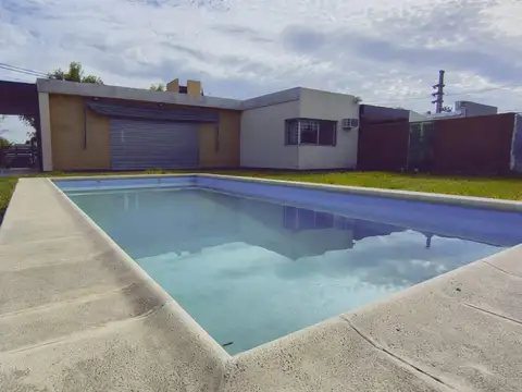 VENTA - Casa - 2 dormitorios - Piscina - Funes Town, Funes