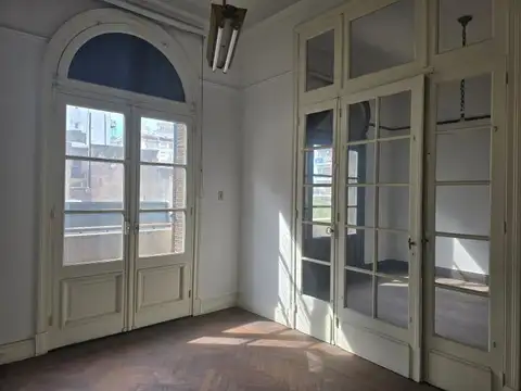 Departamento 6 ambientes con 1 baño