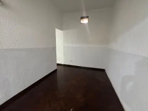 Depto Tipo Casa en Venta en San Isidro Vias / Rolon, USD 80.000